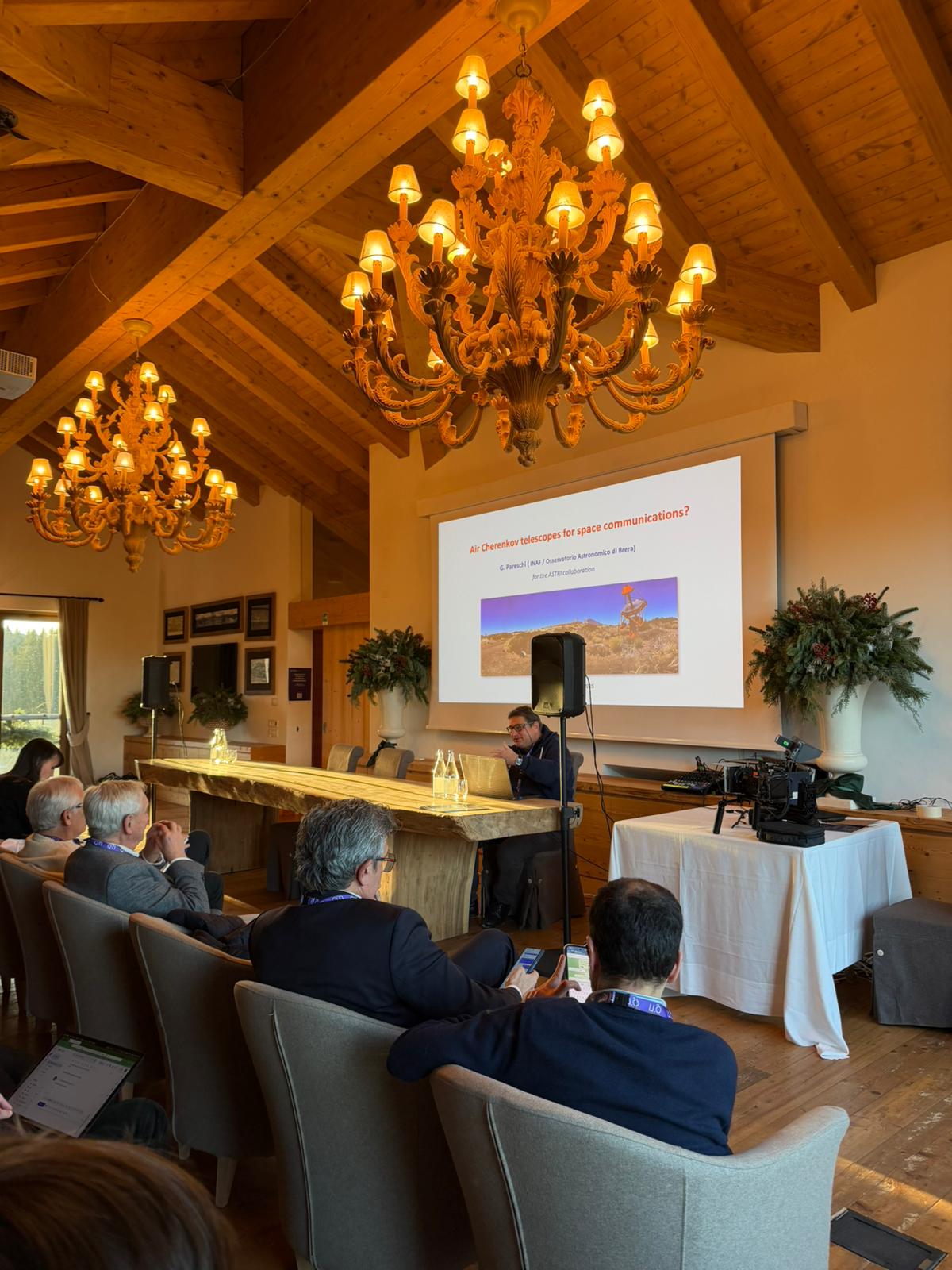 Giovanni Pareschi (INAF OA Brera) durante la conferenza ad Asiago.
